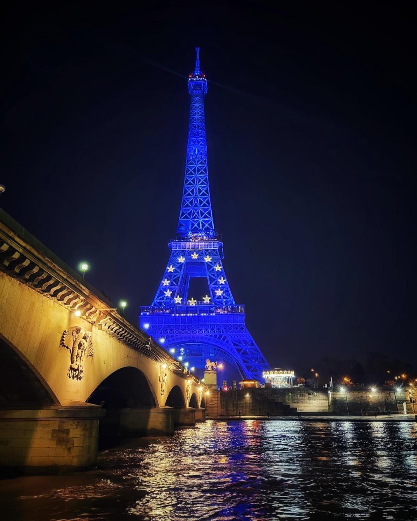 Studio Champs Elysees Tour Eiffel Париж Екстериор снимка