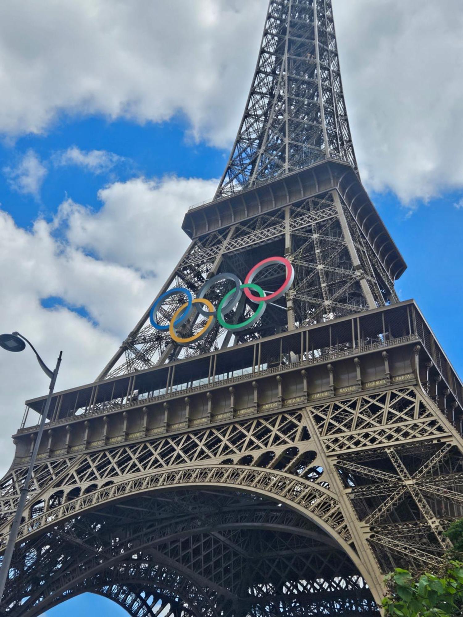 Studio Champs Elysees Tour Eiffel Париж Екстериор снимка